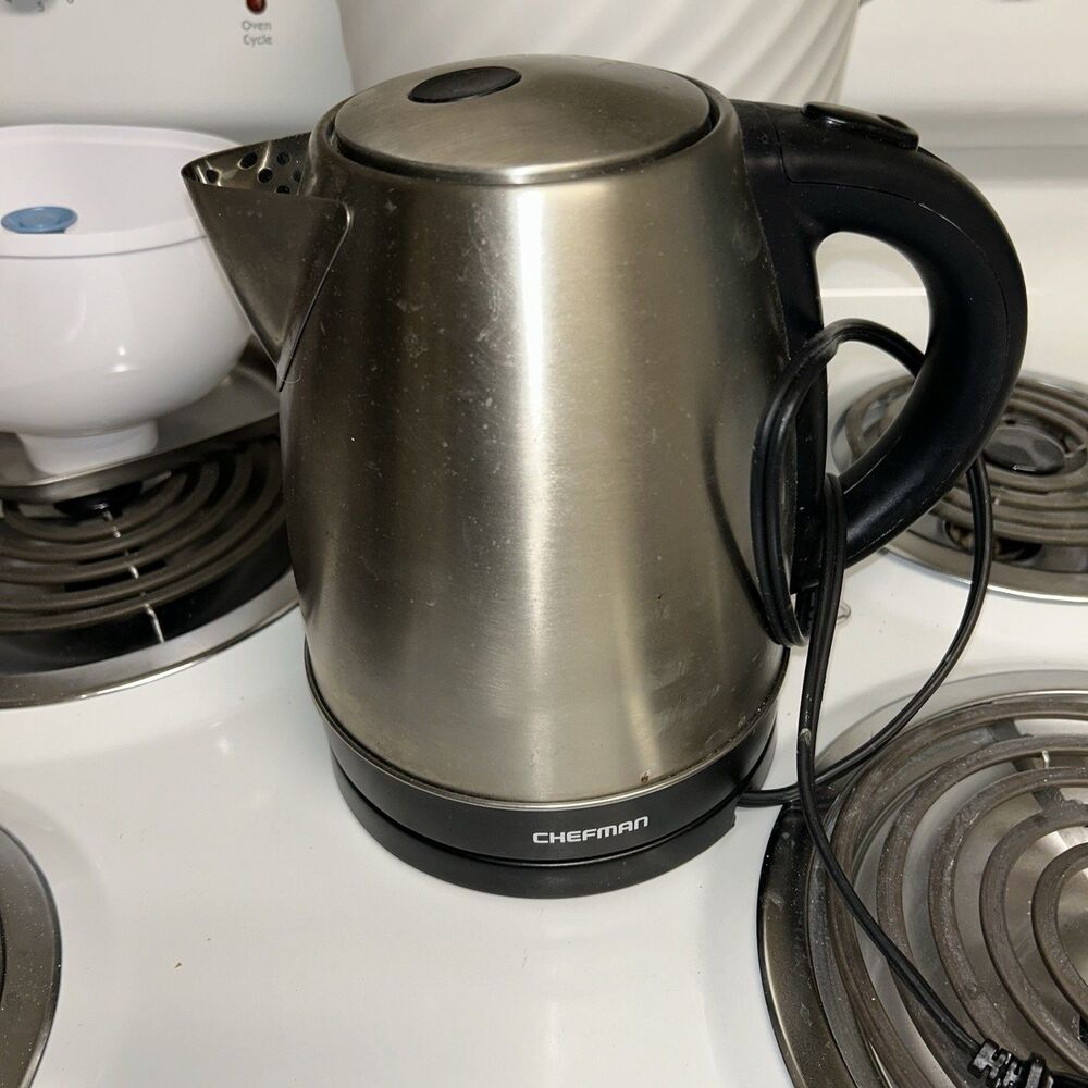 Chefman Rapid Boil Stainless Steel 1.7 Liter 1500W Electric Kettle | RJ11-17-V3